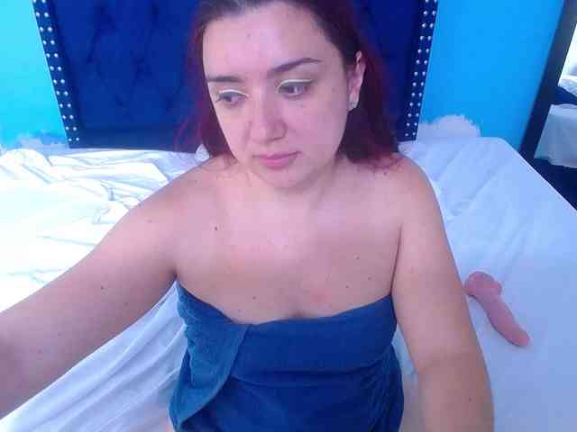 kinky-redhead18 webcam