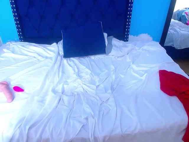 kinky-redhead18 webcam