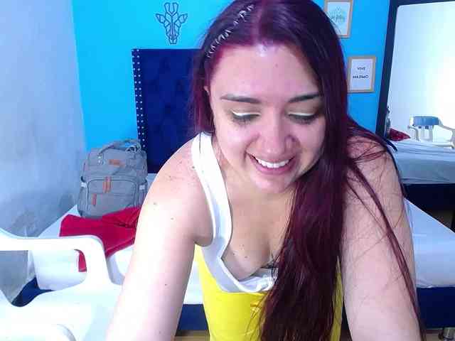 kinky-redhead18 webcam