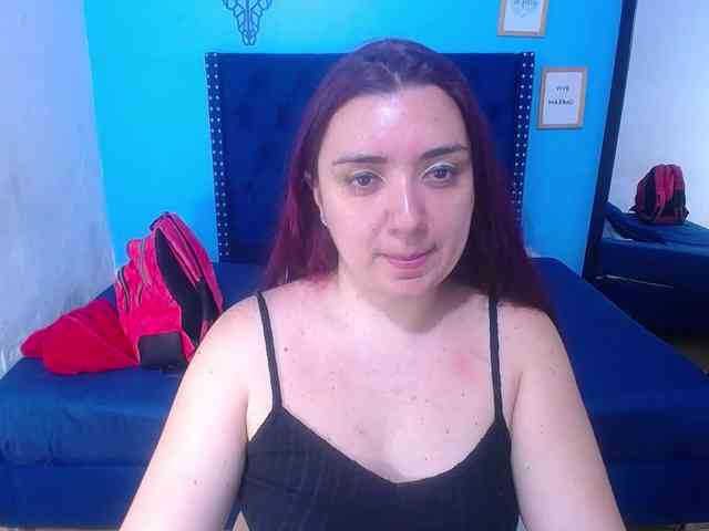 kinky-redhead18 webcam
