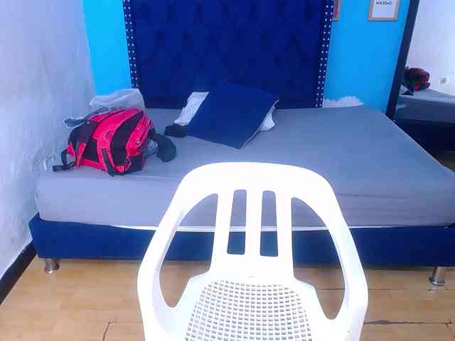 kinky-redhead18 webcam