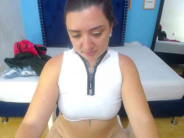 kinky-redhead18 webcam