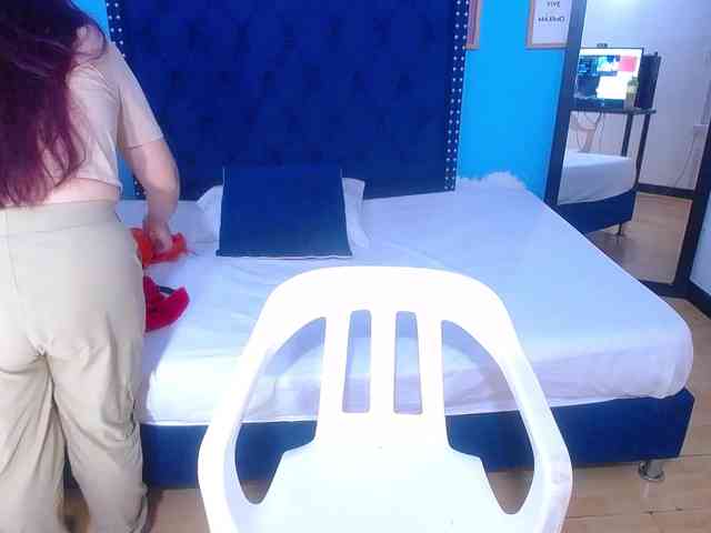 kinky-redhead18 webcam