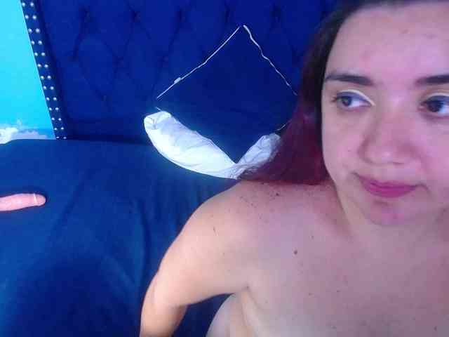 kinky-redhead18 webcam
