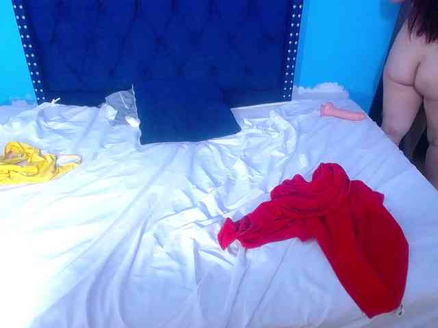 kinky-redhead18 webcam