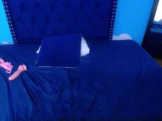 kinky-redhead18 webcam