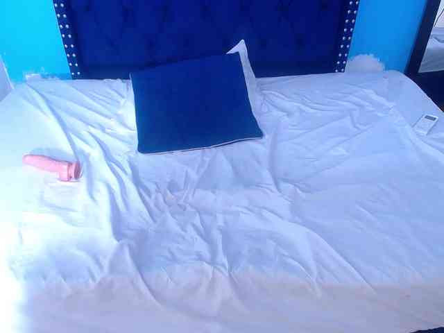 kinky-redhead18 webcam