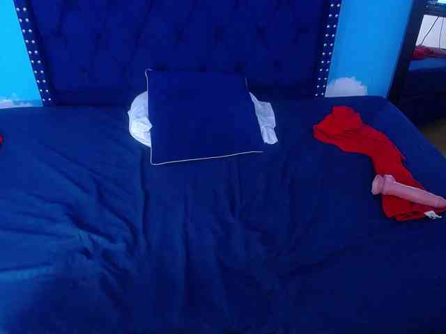 kinky-redhead18 webcam