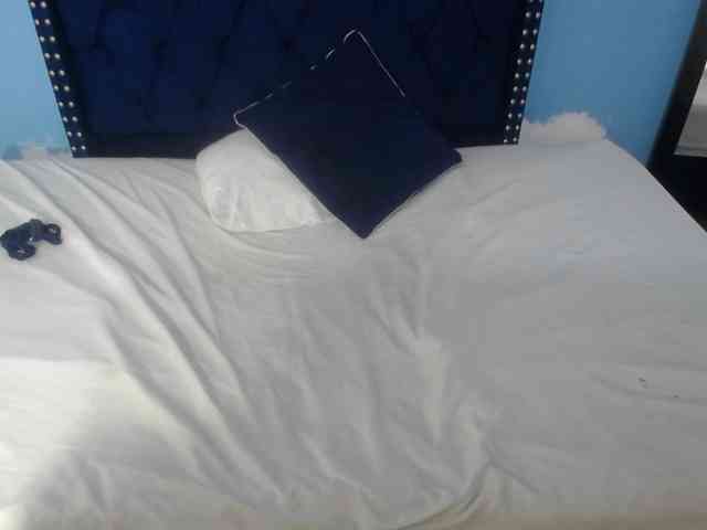 kinky-redhead18 webcam