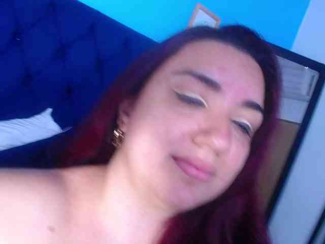 kinky-redhead18 webcam