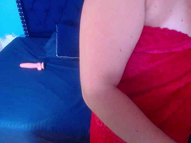 kinky-redhead18 webcam