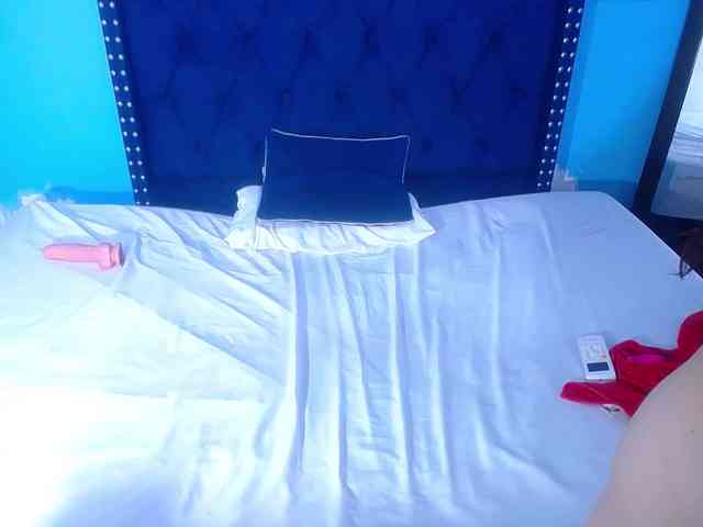 kinky-redhead18 webcam
