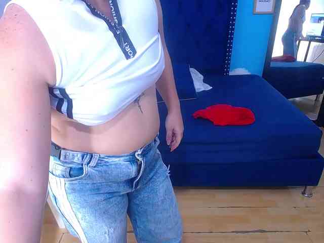 kinky-redhead18 webcam