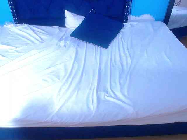 kinky-redhead18 webcam