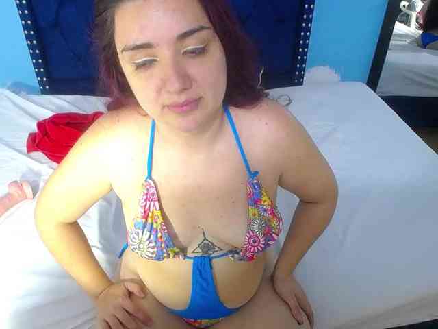 kinky-redhead18 webcam