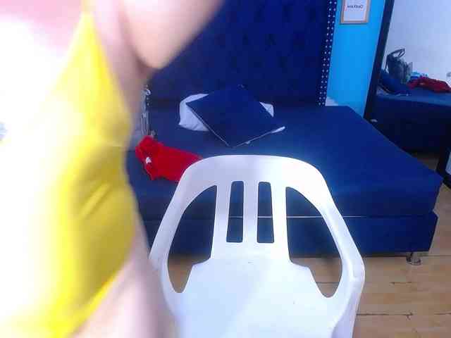 kinky-redhead18 webcam