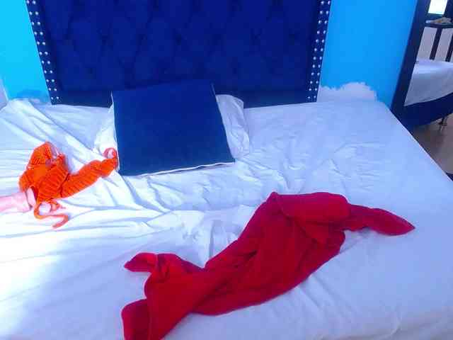 kinky-redhead18 webcam