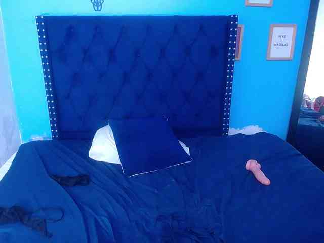 kinky-redhead18 webcam