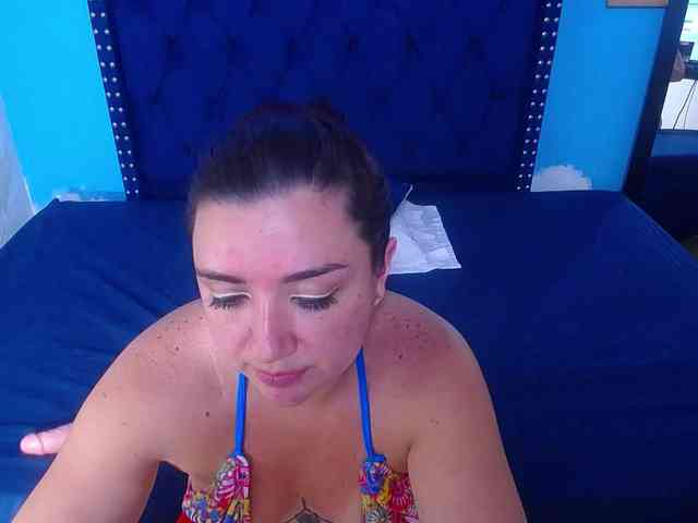 kinky-redhead18 webcam