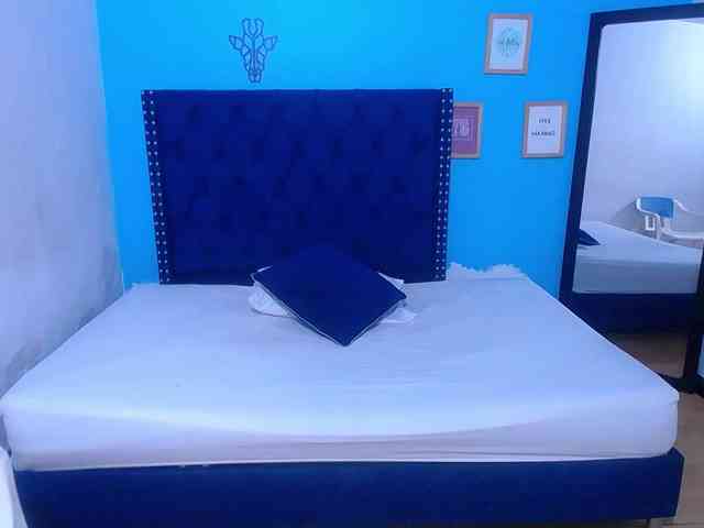 kinky-redhead18 kinky-redhead18