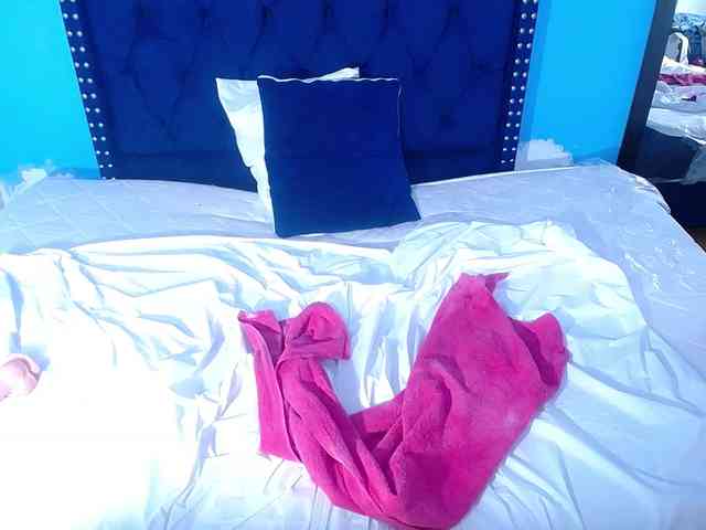 kinky-redhead18 webcam