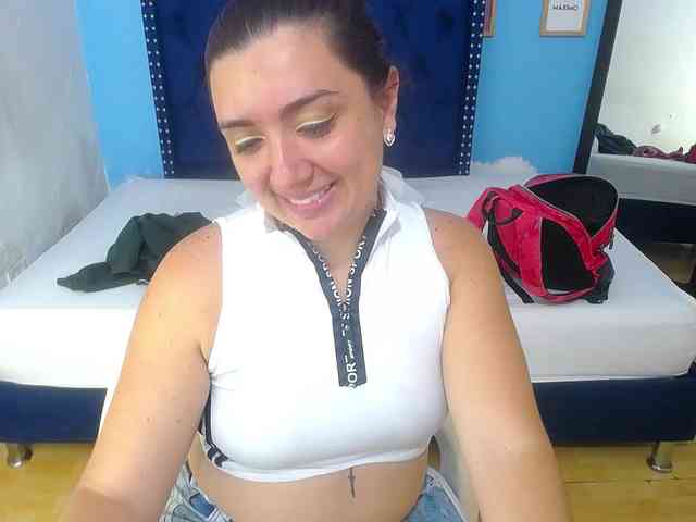 kinky-redhead18 webcam