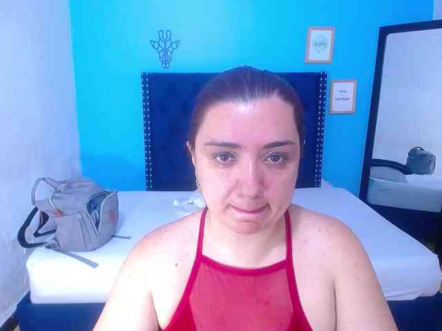 kinky-redhead18 webcam