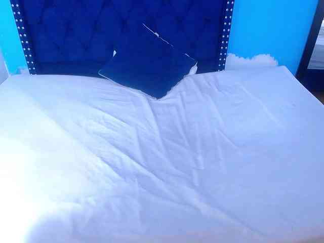 kinky-redhead18 webcam