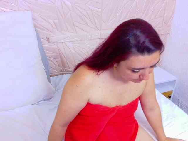 kinky-redhead18 webcam