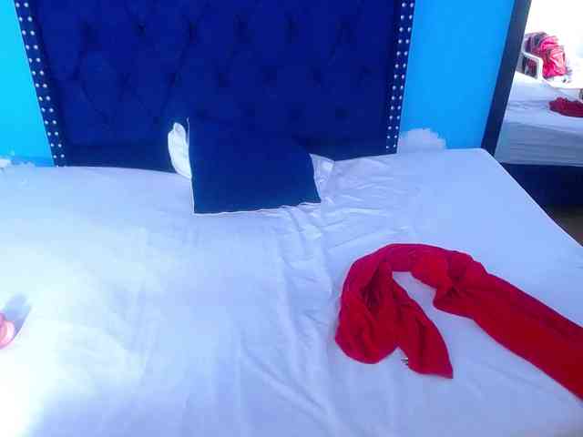 kinky-redhead18 webcam