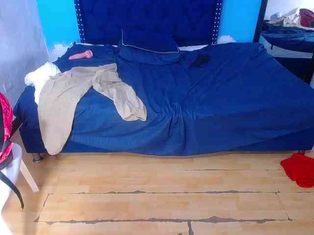 kinky-redhead18 webcam