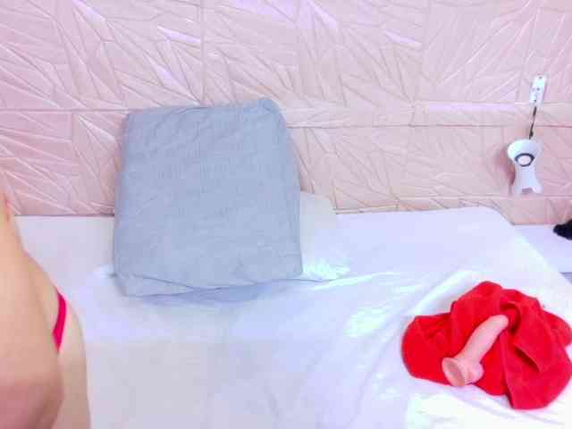 kinky-redhead18 webcam