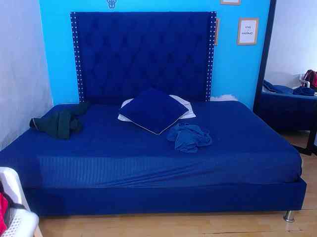 kinky-redhead18 webcam