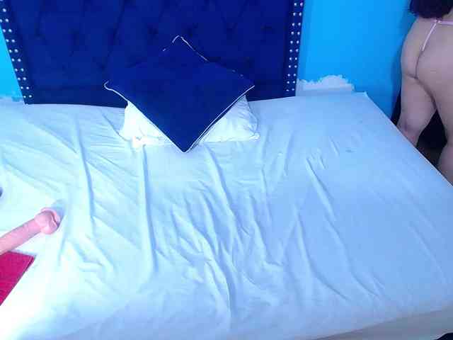 kinky-redhead18 webcam