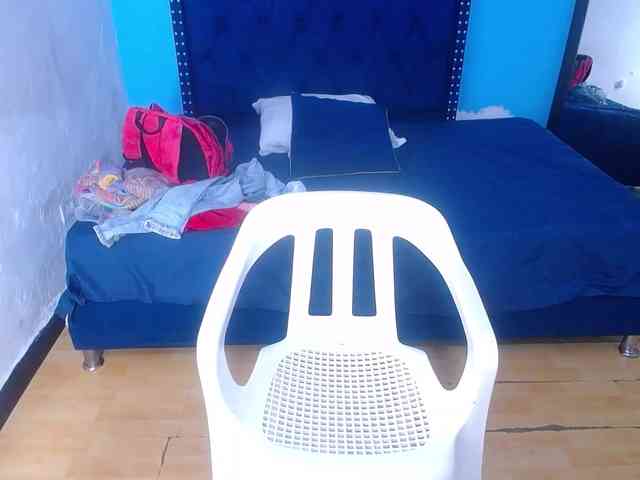 kinky-redhead18 webcam