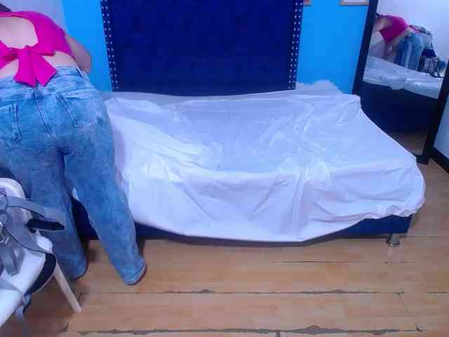 kinky-redhead18 webcam