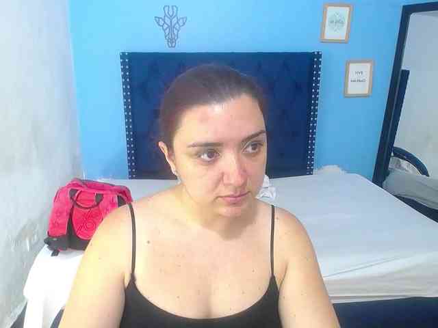 kinky-redhead18 webcam