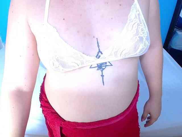 kinky-redhead18 webcam