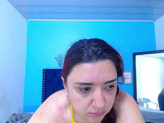 kinky-redhead18 webcam