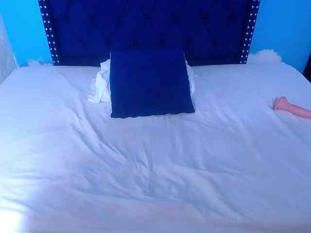 kinky-redhead18 webcam