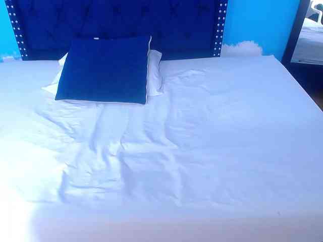 kinky-redhead18 webcam