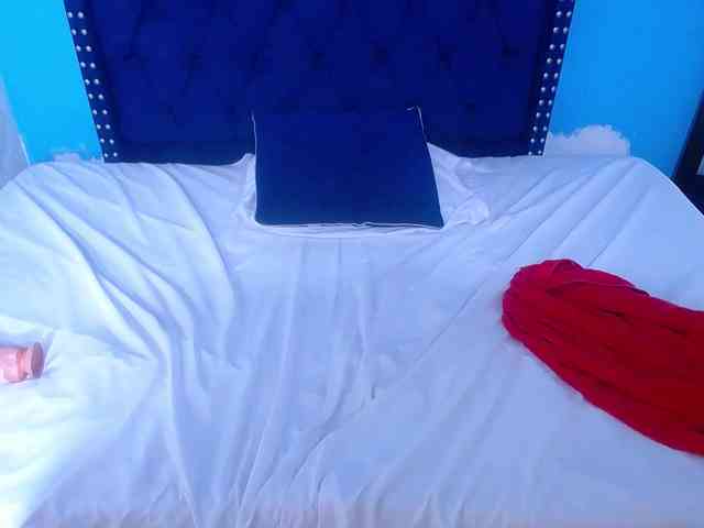 kinky-redhead18 webcam