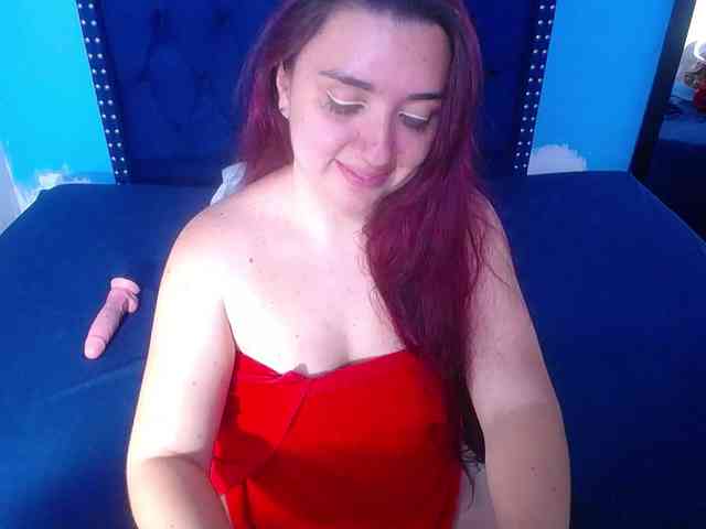 kinky-redhead18 webcam