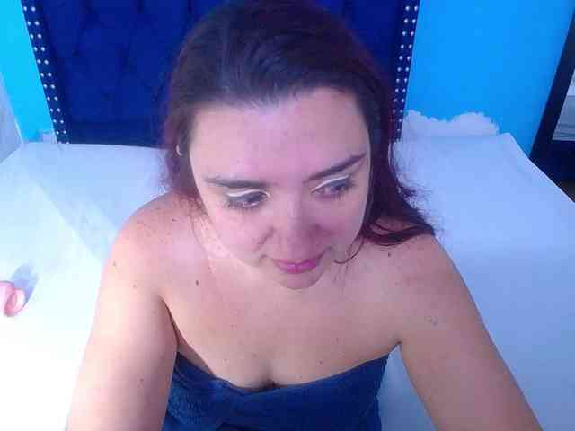 kinky-redhead18 webcam