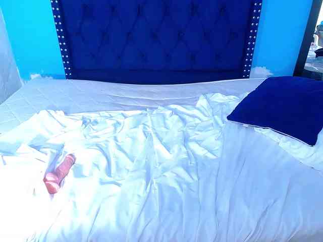 kinky-redhead18 webcam