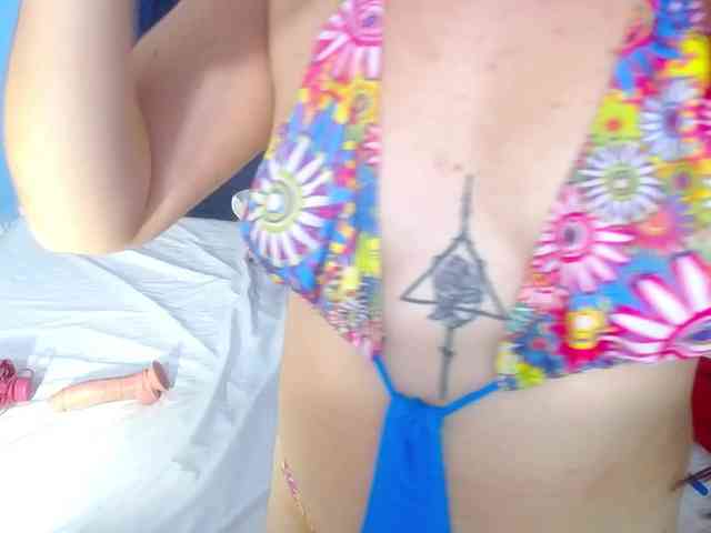 kinky-redhead18 webcam