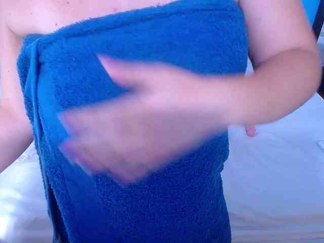 kinky-redhead18 webcam