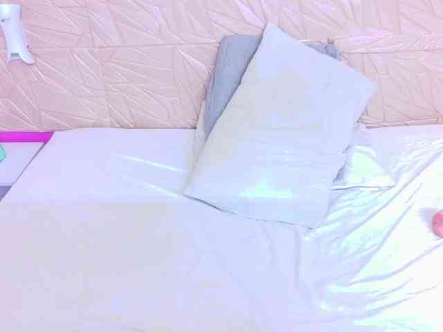 kinky-redhead18 webcam