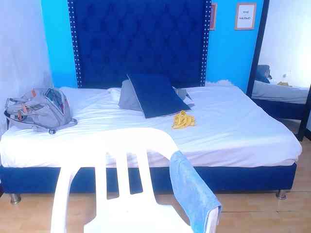 kinky-redhead18 webcam