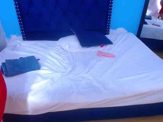 kinky-redhead18 webcam